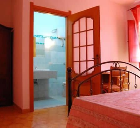 Breakfast Sa Bettua Bed & Breakfast Cabras Exterior photo
