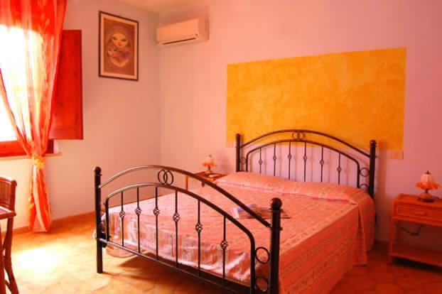 Breakfast Sa Bettua Bed & Breakfast Cabras Exterior photo